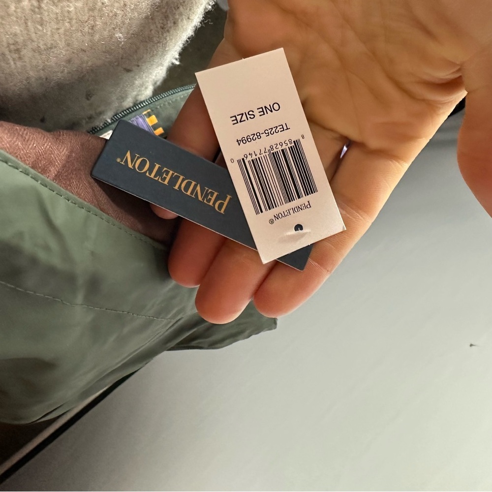 Pendleton Green Hooded Jacket With Patterned Lini… - image 8